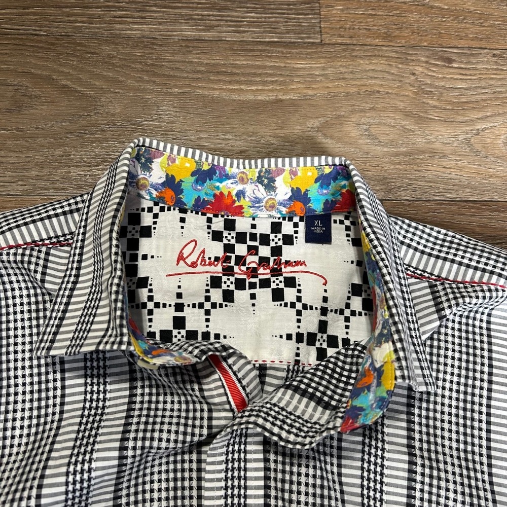 Robert Graham Button Down Shirt Mens XL Black White Plaid Floral Contrast Cuff - Picture 4 of 7